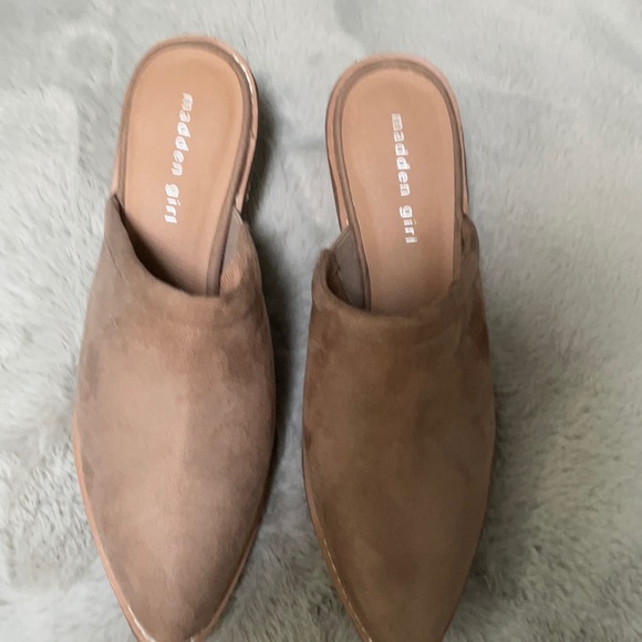 Madden Girl Shoes - Slip in tan suede mules NWOT size 9.5